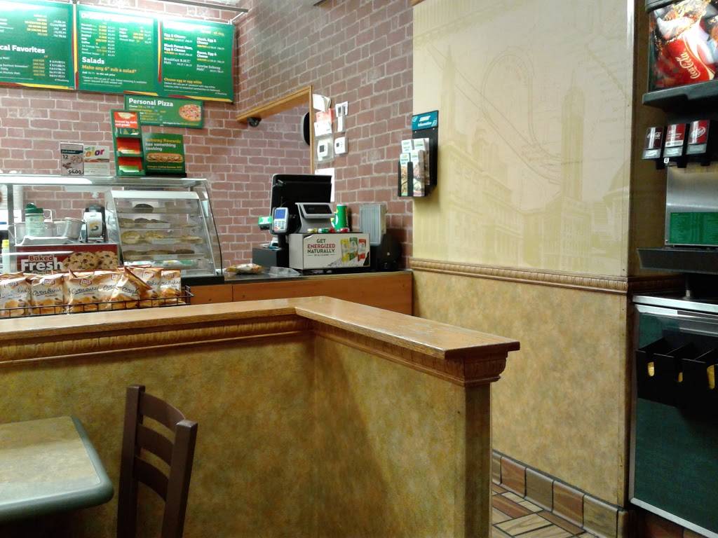 Subway | restaurant | 2221 Lathrop Ave, Racine, WI 53405, USA | 2626389585 OR +1 262-638-9585