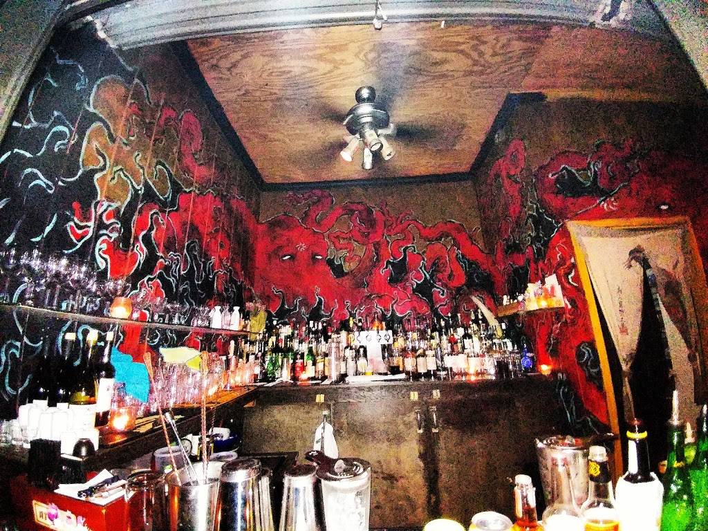 Octopus Bar | restaurant | 560 Gresham Ave SE, Atlanta, GA 30316, USA | 4046279911 OR +1 404-627-9911