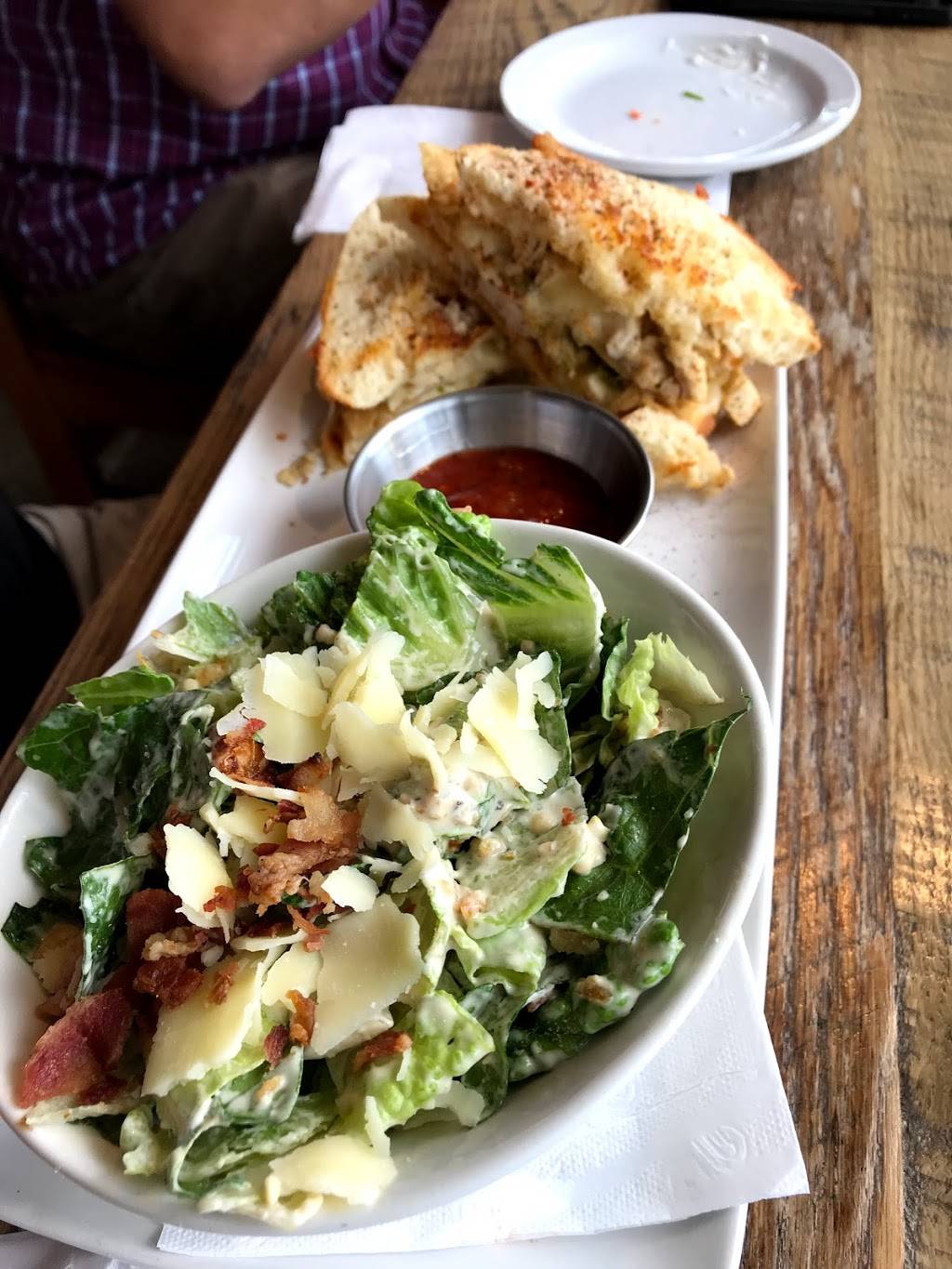 Jack Astors Bar & Grill | restaurant | 580 Progress Ave, Scarborough, ON M1P 2K2, Canada | 4162960965 OR +1 416-296-0965