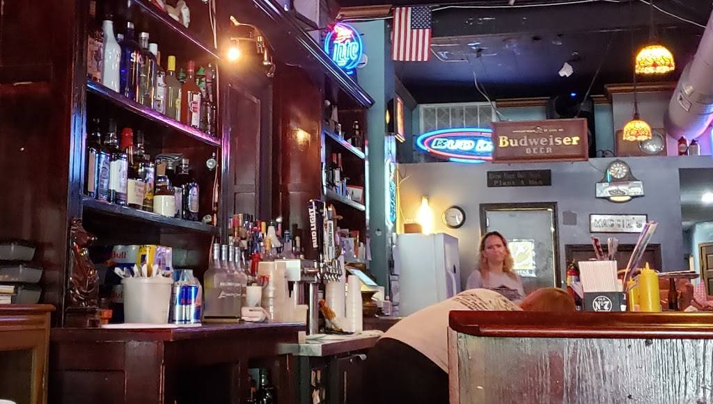 Maggies Bar and Grill | restaurant | 416 Main St, Boonville, MO 65233, USA | 6608827242 OR +1 660-882-7242