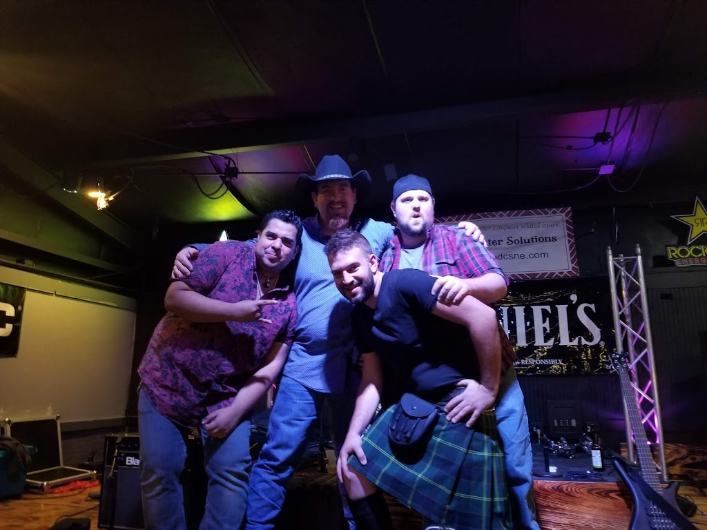 Oregon Trail Roadhouse | restaurant | 310 M St, Gering, NE 69341, USA | 3086332046 OR +1 308-633-2046