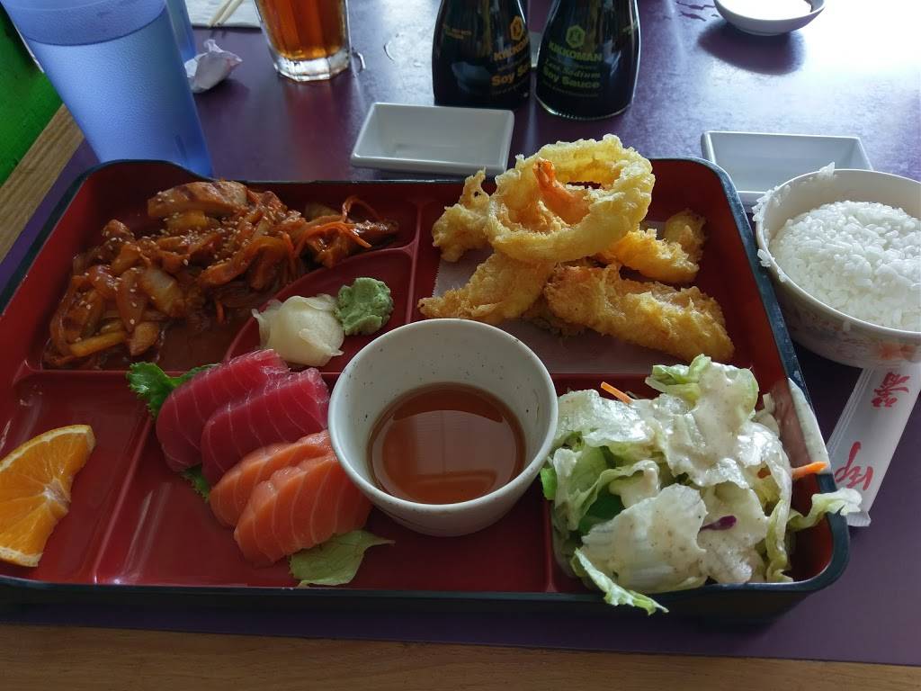 Sushi Totoro | restaurant | 1701 Mission St, Santa Cruz, CA 95060, USA | 8314266660 OR +1 831-426-6660