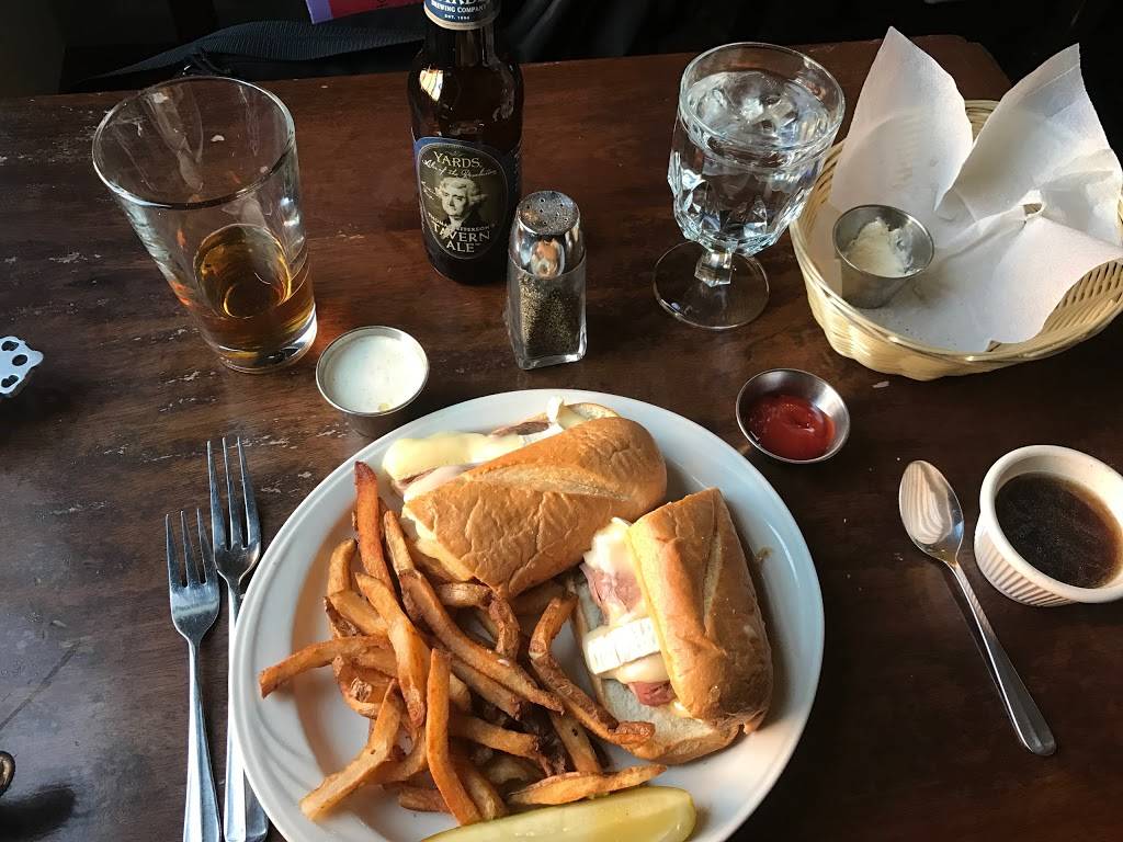 Gadsbys Tavern | restaurant | 138 N Royal St, Alexandria, VA 22314, USA | 7035481288 OR +1 703-548-1288