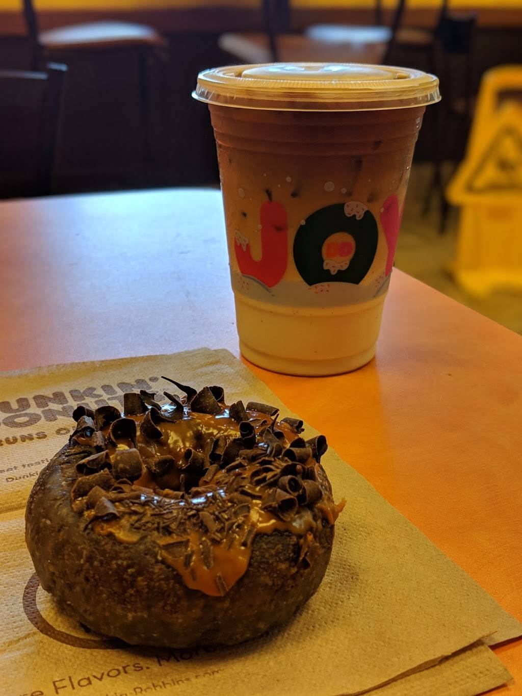 Dunkin | bakery | 4610 W Lake Mary Blvd, Lake Mary, FL 32746, USA | 4078059471 OR +1 407-805-9471