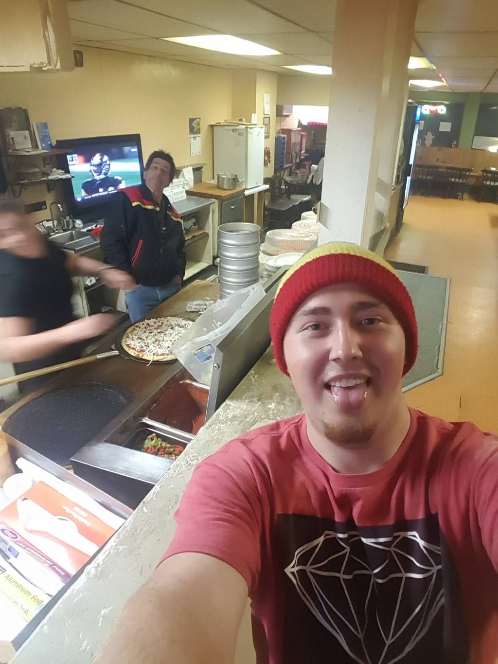 New York Pizzeria | restaurant | 7439 Main St, Newport, NY 13416, USA | 3158458121 OR +1 315-845-8121