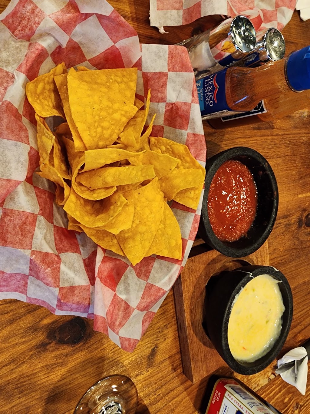 El Diamante Restaurant | restaurant | 106 W Bonbright St, Carlsbad, NM 88220, USA | 5752662156 OR +1 575-266-2156