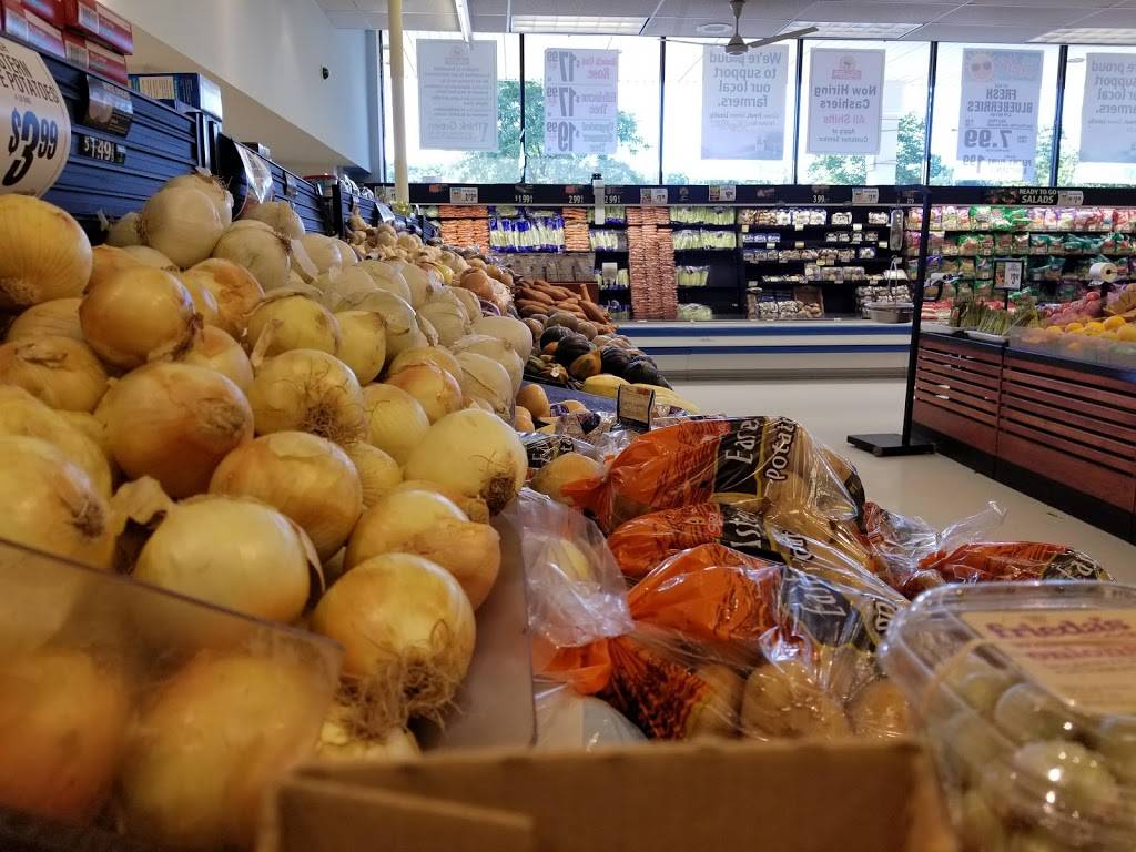 ShopRite Plaza - Brookfield | restaurant | 143 Federal Rd, Brookfield, CT 06804, USA | 2037757078 OR +1 203-775-7078