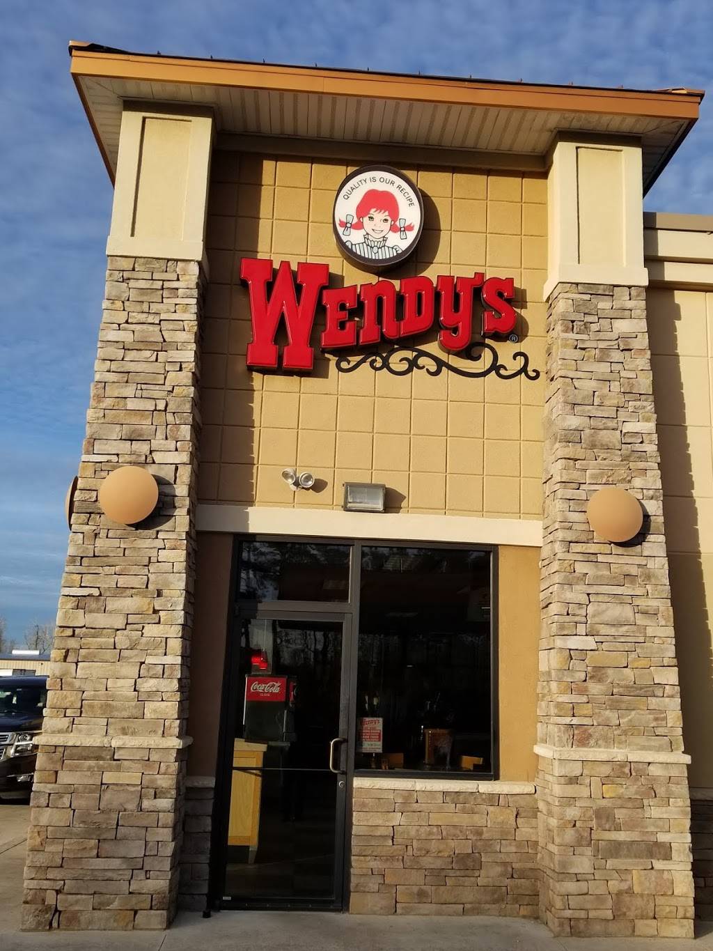 Wendys | restaurant | 9600 Longstreet Rd, Willis, TX 77318, USA | 9368568078 OR +1 936-856-8078