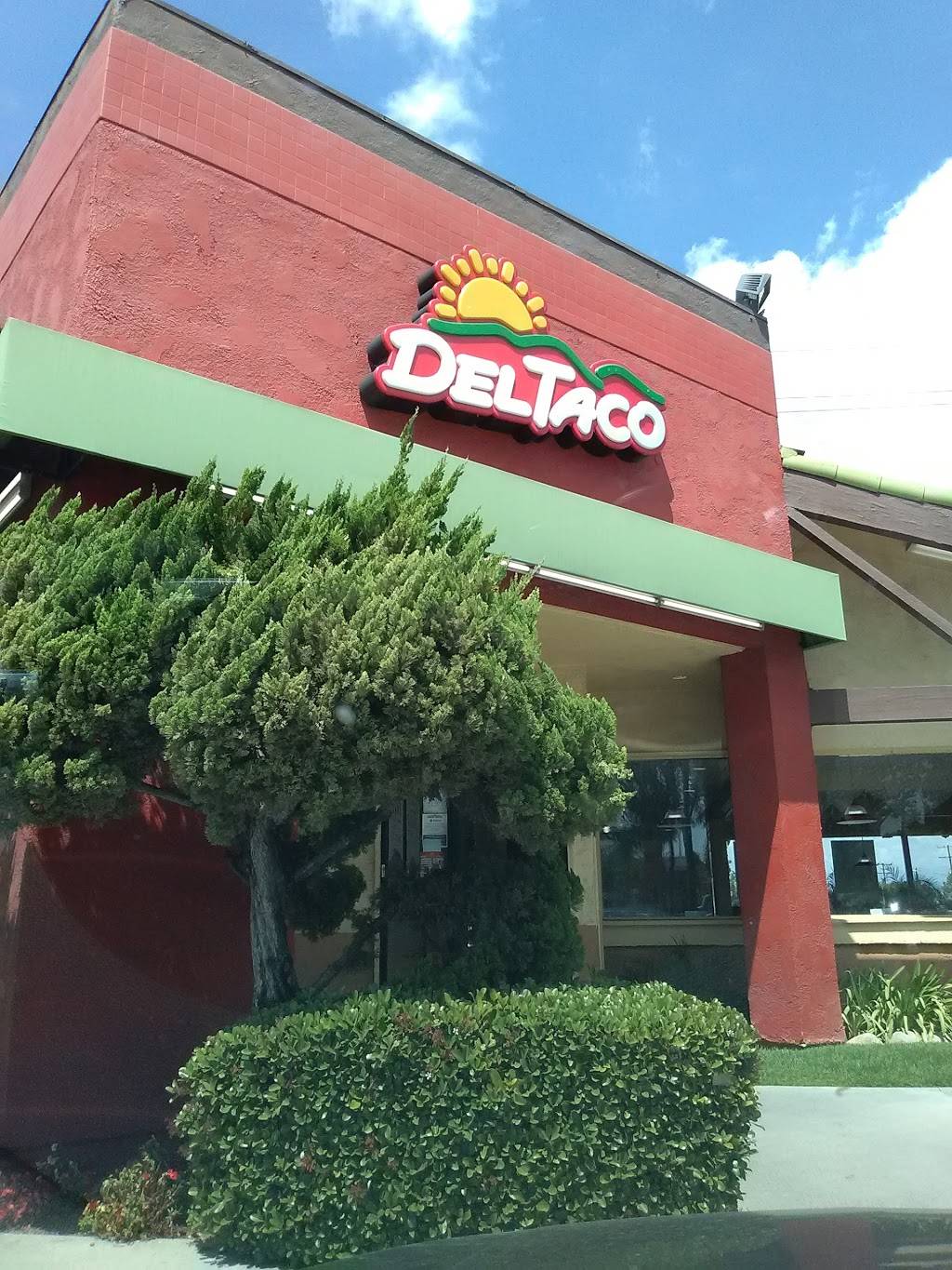 Del Taco | meal takeaway | 14301 Clark Ave, Bellflower, CA 90706, USA | 5629203464 OR +1 562-920-3464