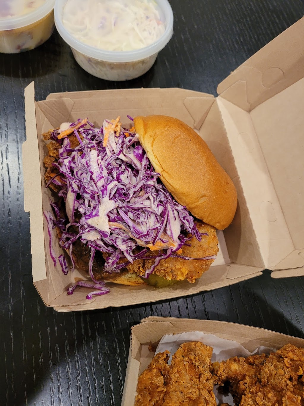 Buckets Fried Chicken | meal takeaway | 185 Humphrey St #3, Englewood, NJ 07631, USA | 2014084601 OR +1 201-408-4601