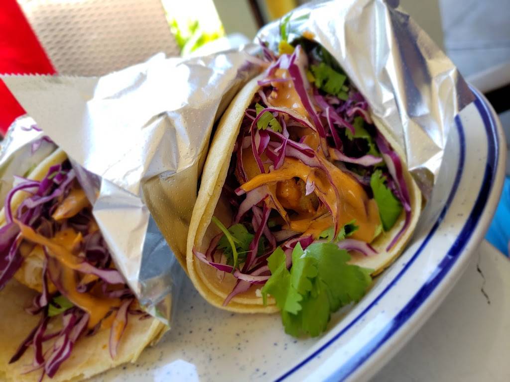 Zia Taqueria | restaurant | 1956 Maybank Hwy A, Charleston, SC 29412, USA | 8434068877 OR +1 843-406-8877