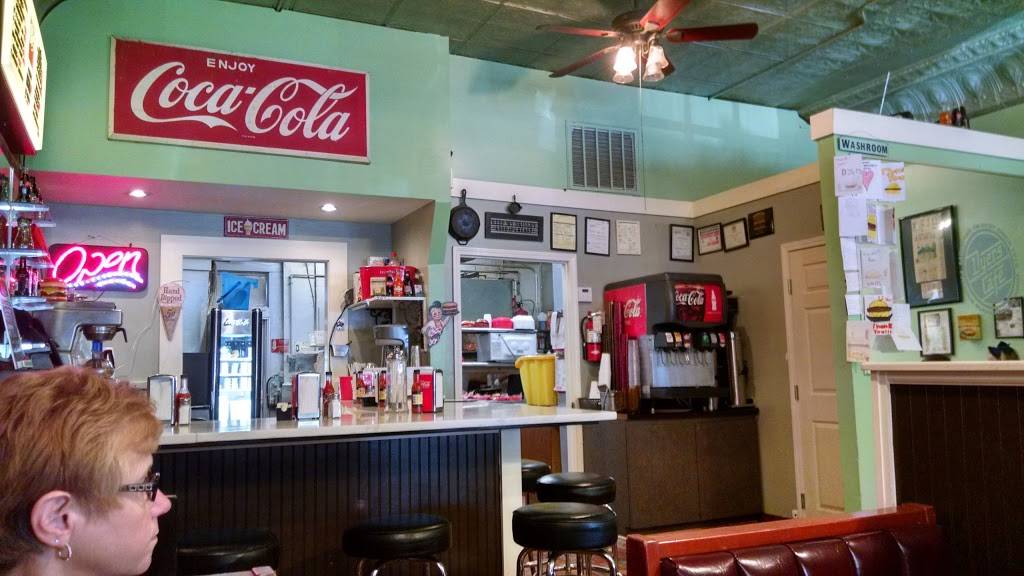 Dyers Cafe | restaurant | 101 N Center St, Collierville, TN 38017, USA | 9018507750 OR +1 901-850-7750
