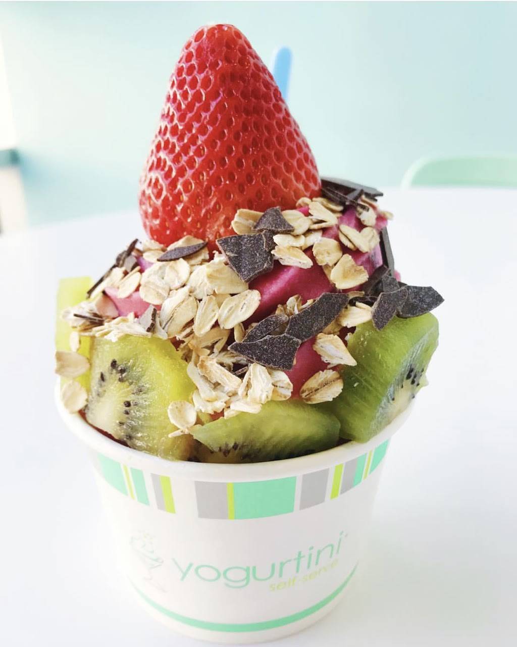 Yogurtini Plaza | restaurant | 4853 Main St, Kansas City, MO 64112, USA | 8165312201 OR +1 816-531-2201