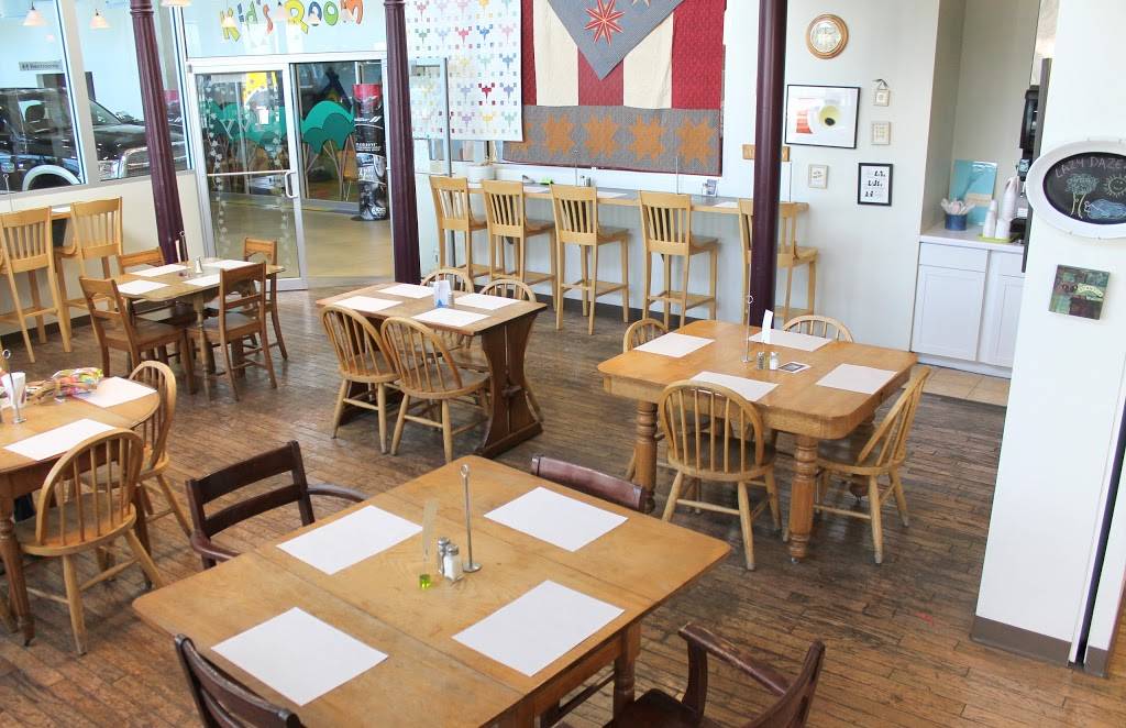 Ivy Bake Shoppe & Cafe | restaurant | 309 S Gear Ave, West Burlington, IA 52655, USA | 3197524981 OR +1 319-752-4981