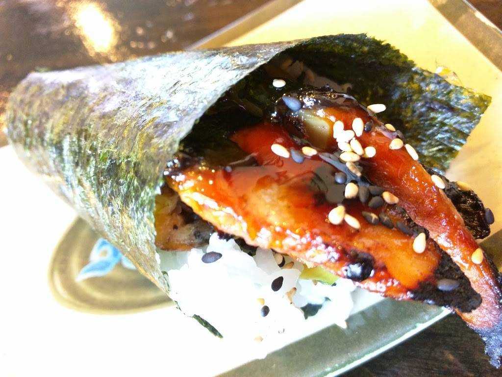 Rock & Roll Sushi | restaurant | 4124, 4124, 579 Floresta Blvd, San Leandro, CA 94578, USA | 5106679545 OR +1 510-667-9545