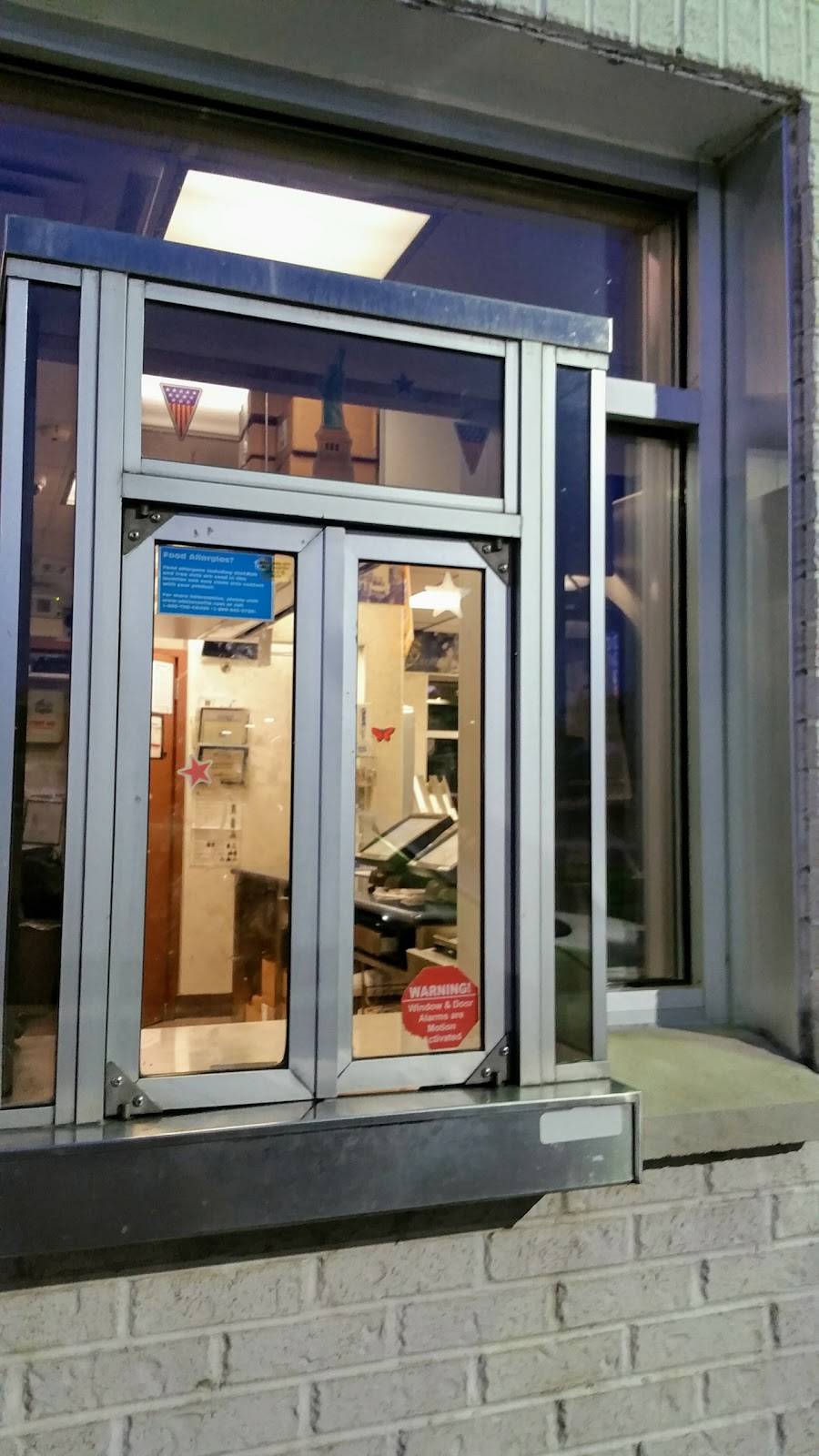 White Castle | restaurant | 22340 Ecorse Rd, Taylor, MI 48180, USA | 3132955648 OR +1 313-295-5648