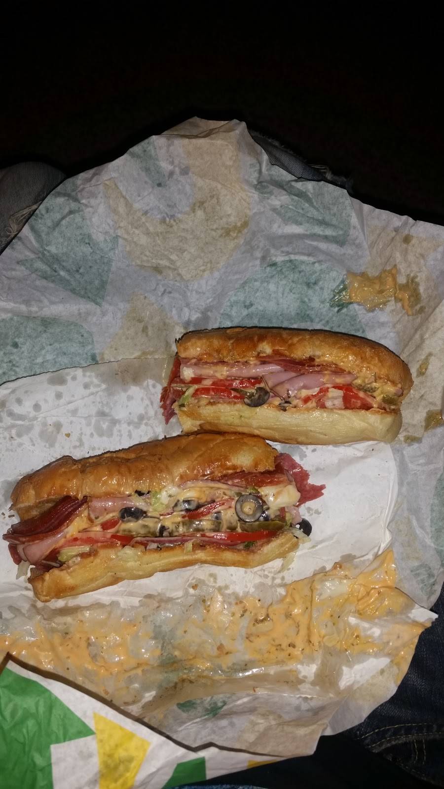 Subway | meal takeaway | 201 Sun Valley Blvd #3, Lincoln, NE 68528, USA | 4024747406 OR +1 402-474-7406