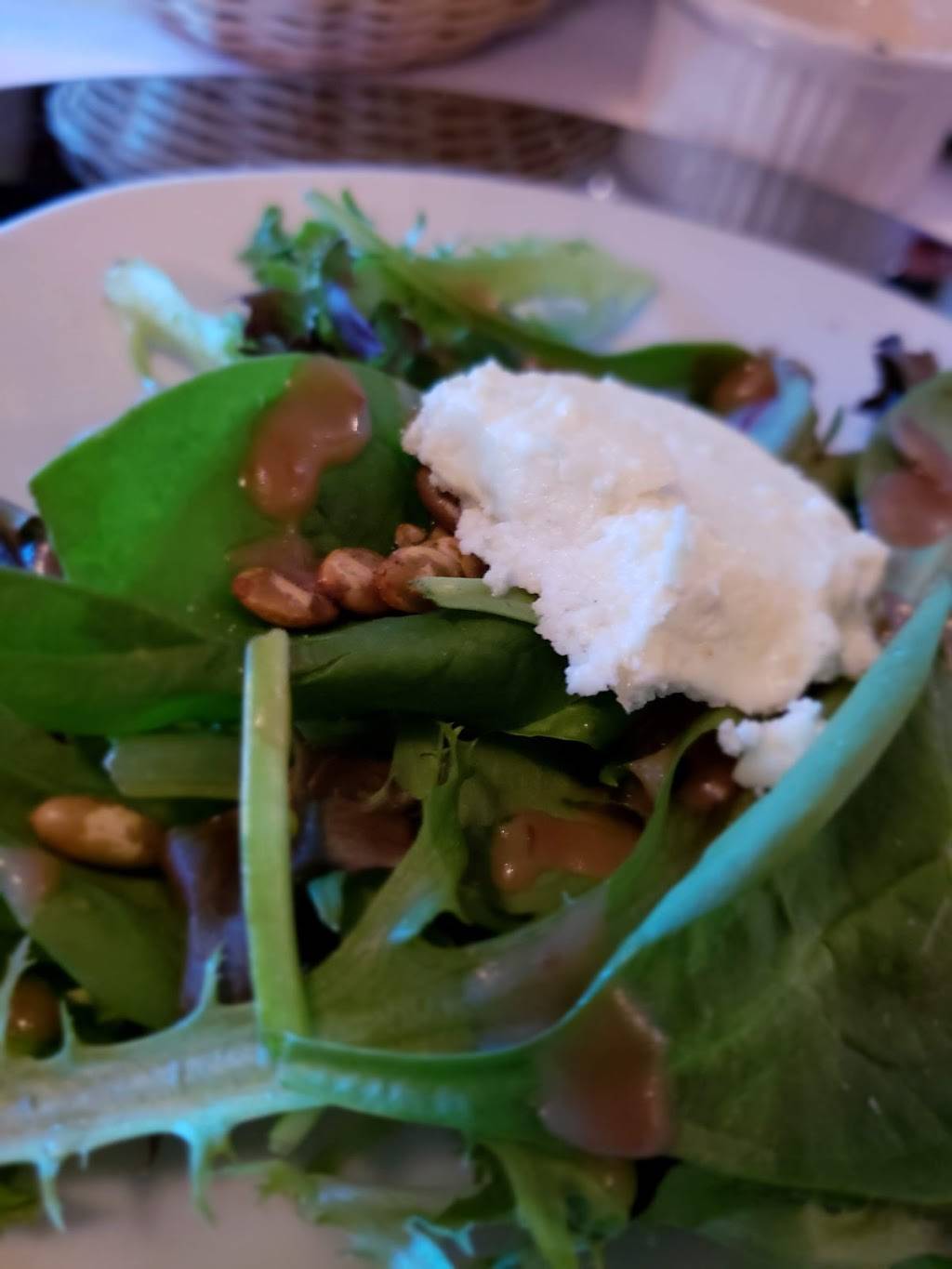 Chez Vincent | restaurant | 533 W New England Ave, Winter Park, FL 32789, USA | 4075992929 OR +1 407-599-2929