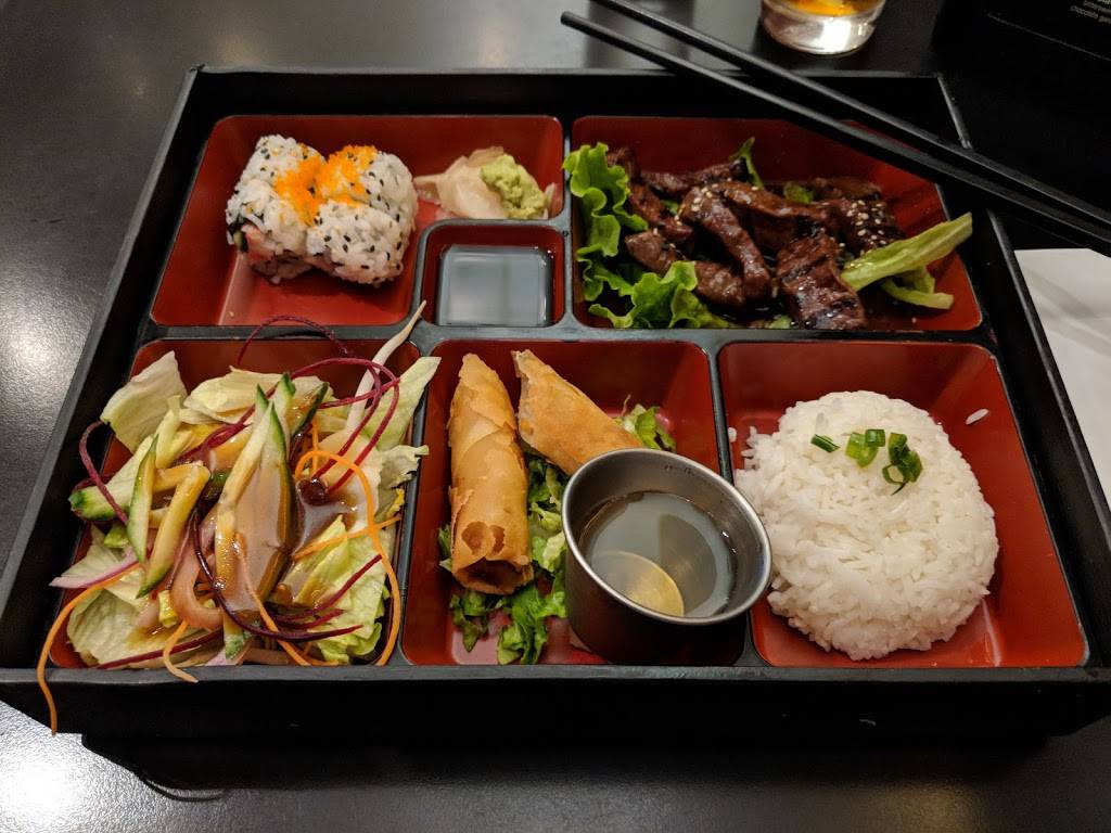 Pho Thi Fusion | restaurant | 129 Riocan Ave, Nepean, ON K2J 5G3, Canada | 6138253325 OR +1 613-825-3325