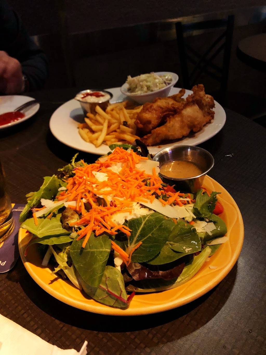 Harveys | restaurant | 500 Castro St, San Francisco, CA 94114, USA | 4154314278 OR +1 415-431-4278