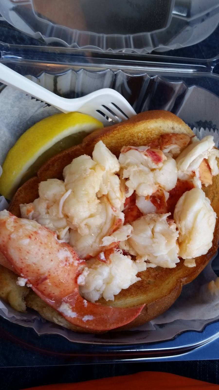 Menemsha Fish Market | meal takeaway | 54 Basin Rd, Chilmark, MA 02535, USA | 5086452282 OR +1 508-645-2282