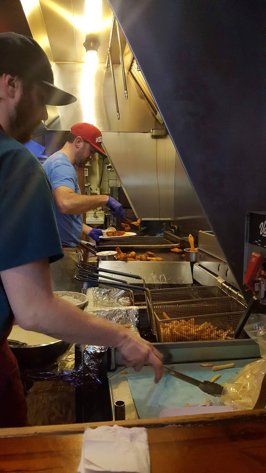 Oakcrest Tavern | restaurant | 5371 Old Middleton Rd, Madison, WI 53705, USA | 6082331243 OR +1 608-233-1243