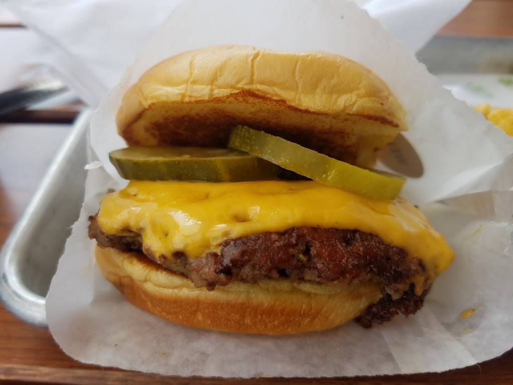 Shake Shack | restaurant | 7427 San Pedro Ave, San Antonio, TX 78216, USA | 2102774770 OR +1 210-277-4770