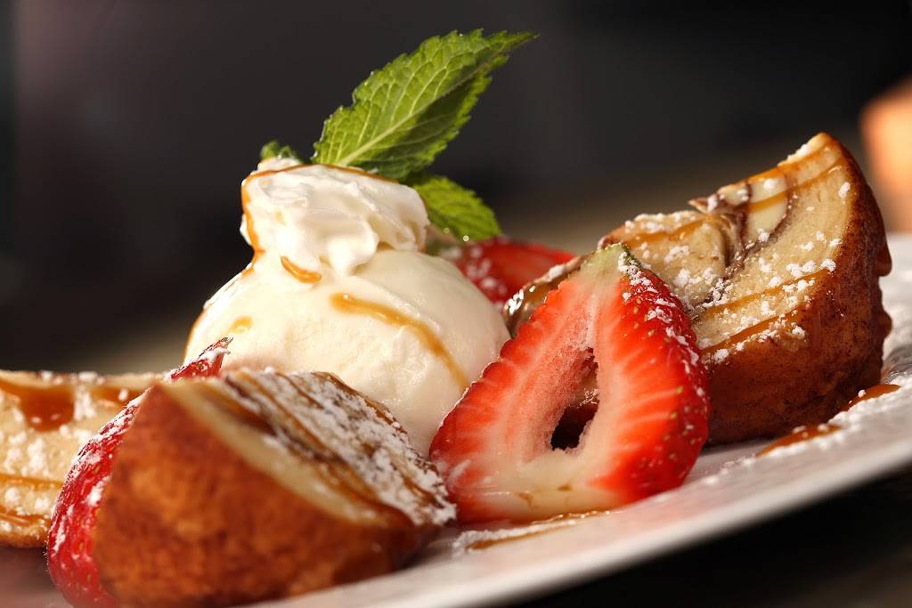 Beach House SoNo | restaurant | 19 N Water St, Norwalk, CT 06854, USA | 2039567171 OR +1 203-956-7171