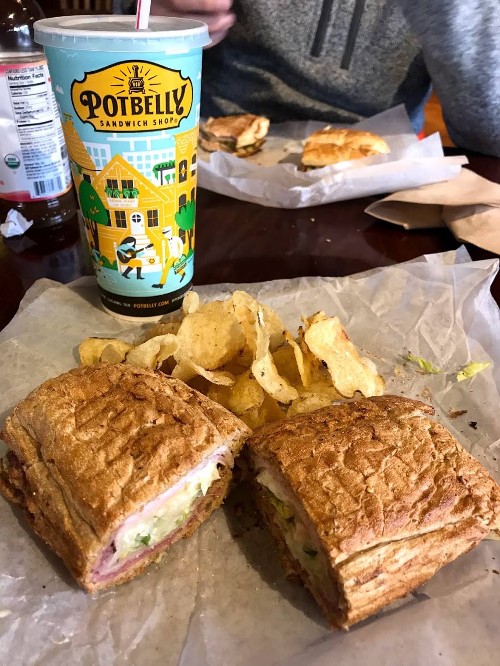 Potbelly Sandwich Shop | restaurant | 959 W Diversey Pkwy, Chicago, IL 60614, USA | 7732482018 OR +1 773-248-2018