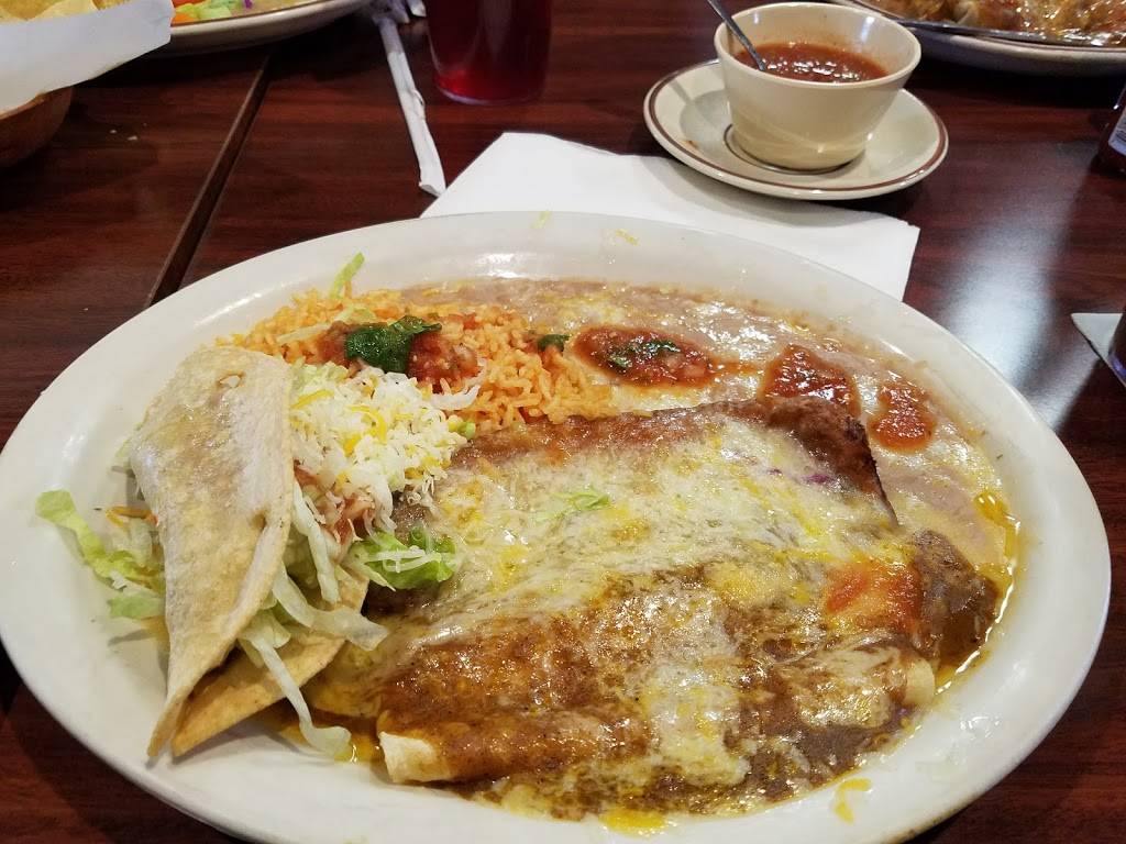 Casa Jimenez | restaurant | 411 Wilkerson Ave, Perris, CA 92570, USA | 9519407997 OR +1 951-940-7997