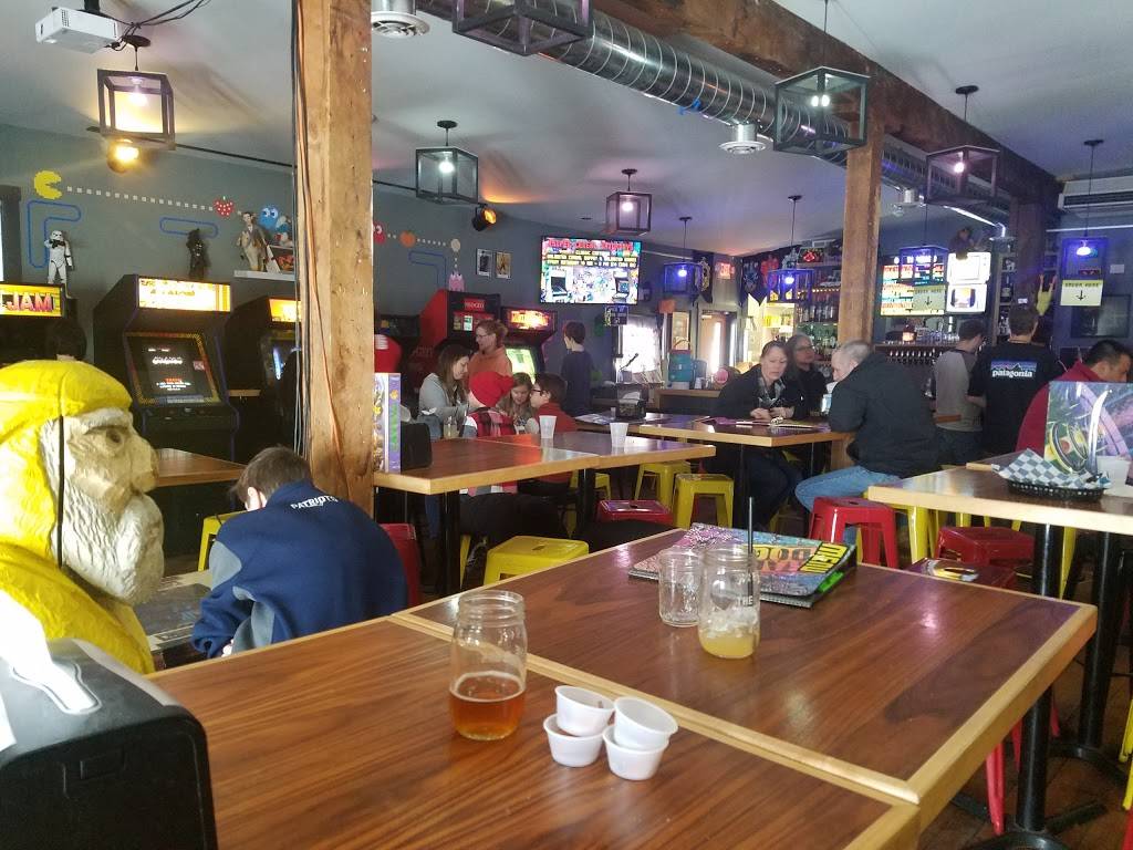 The Quarters | restaurant | 8 Railroad St, Hadley, MA 01035, USA | 4134294263 OR +1 413-429-4263