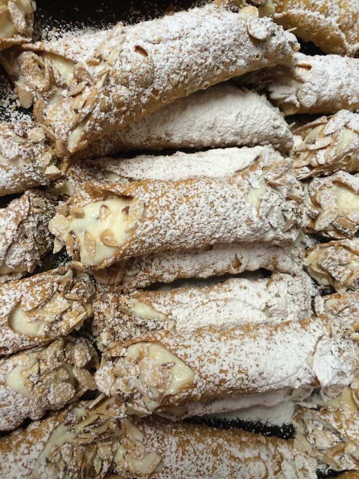 Barattas Restaurant | restaurant | 2320 S Union St, Des Moines, IA 50315, USA | 5152434516 OR +1 515-243-4516