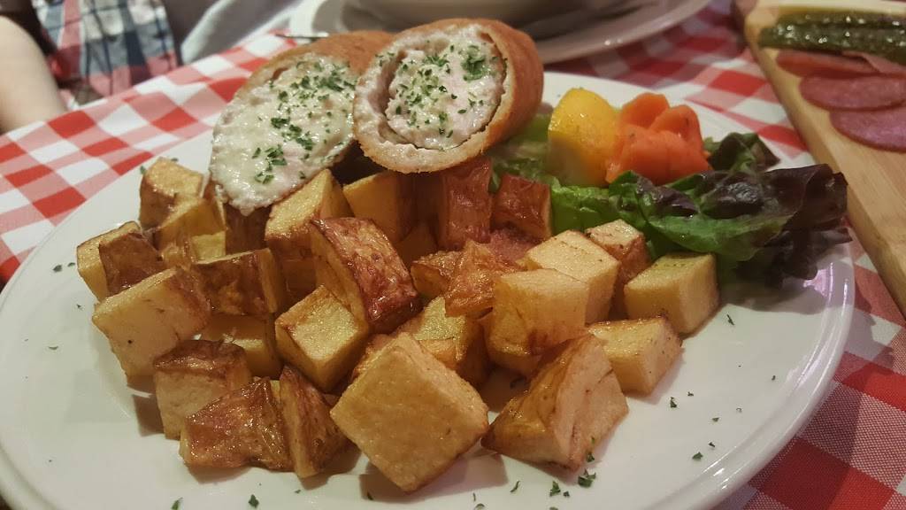 Etno Bar & Grill | restaurant | 125 Gailmont Dr, Hamilton, ON L8K 4B8, Canada | 9053932076 OR +1 905-393-2076