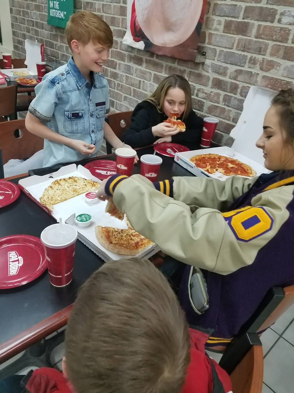 Papa Johns Pizza | restaurant | 2805 W Broadway St, Princeton, IN 47670, USA | 8123855050 OR +1 812-385-5050