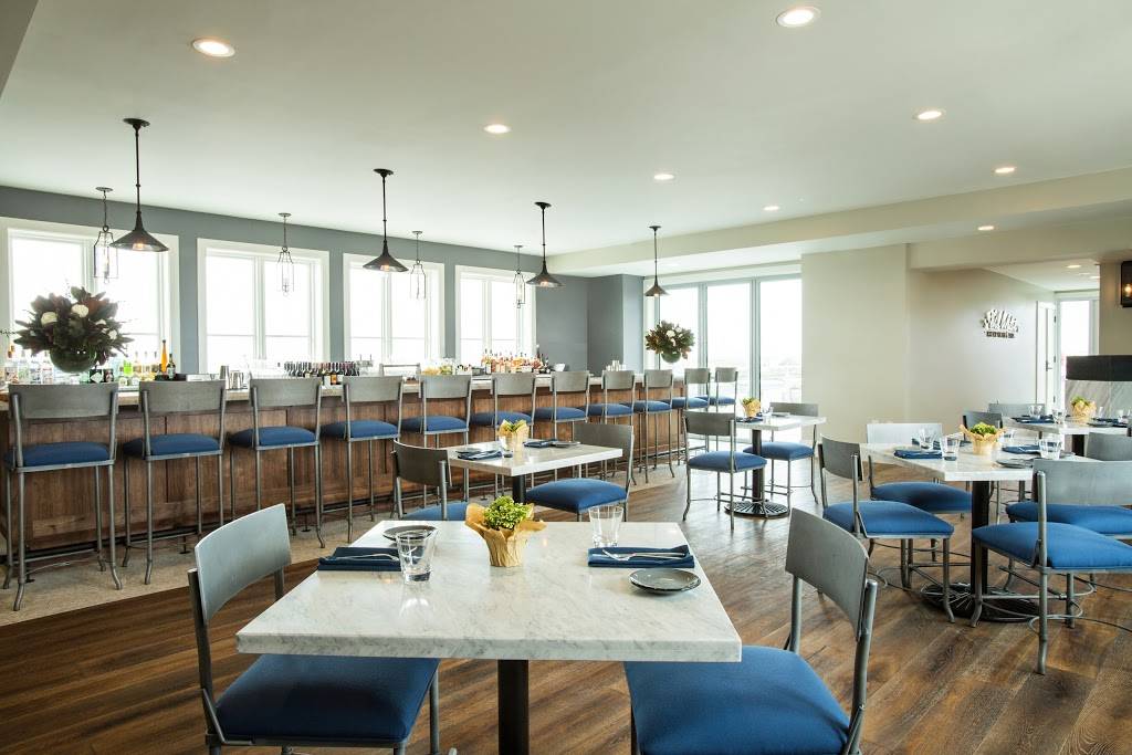 The Watch Rooftop Kitchen and Spirits | restaurant | 79 Wentworth St, Charleston, SC 29401, USA | 8435185115 OR +1 843-518-5115