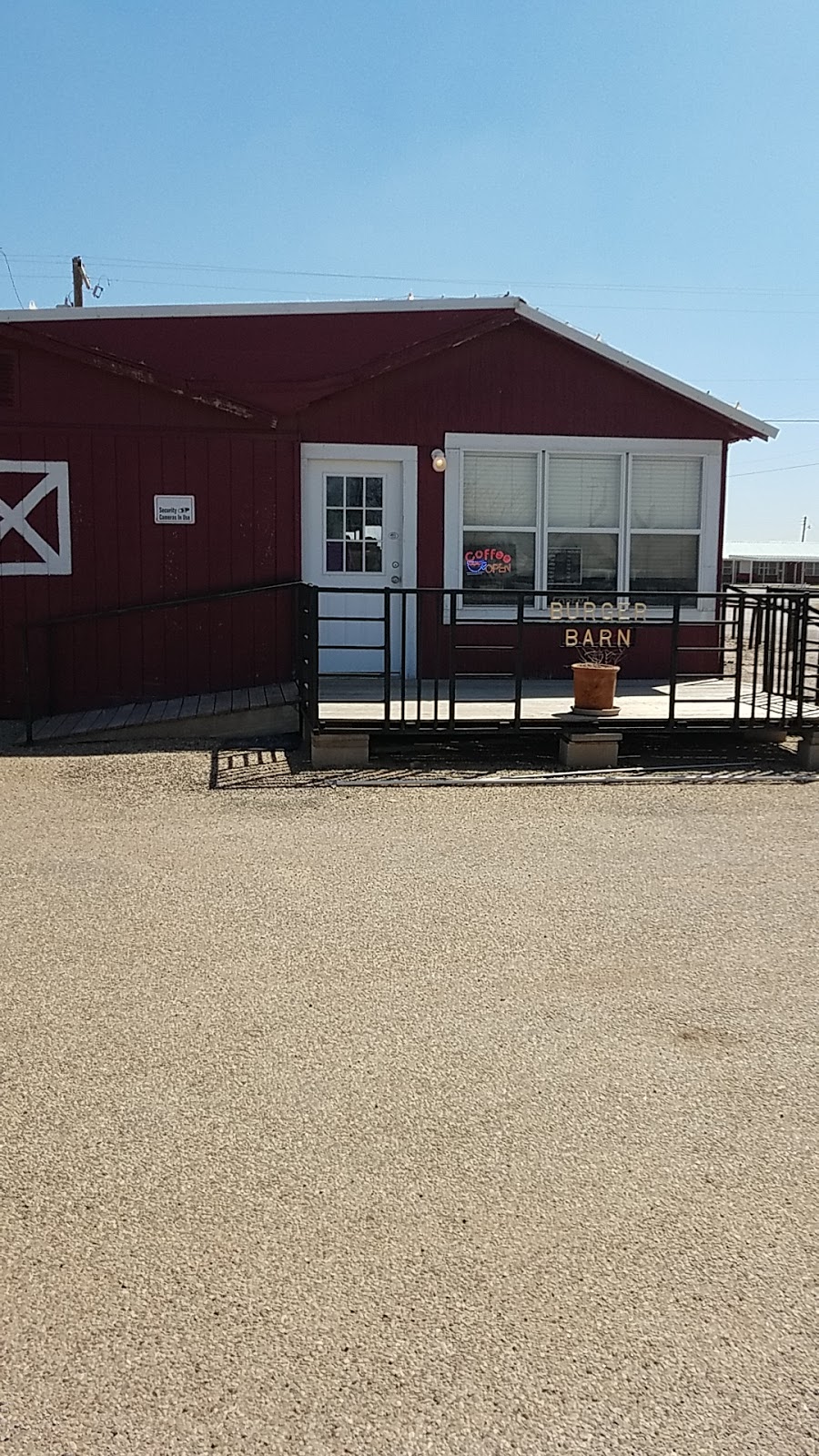 Burger Barn | restaurant | 719 S Broadway St, Aspermont, TX 79502, USA | 9409892557 OR +1 940-989-2557