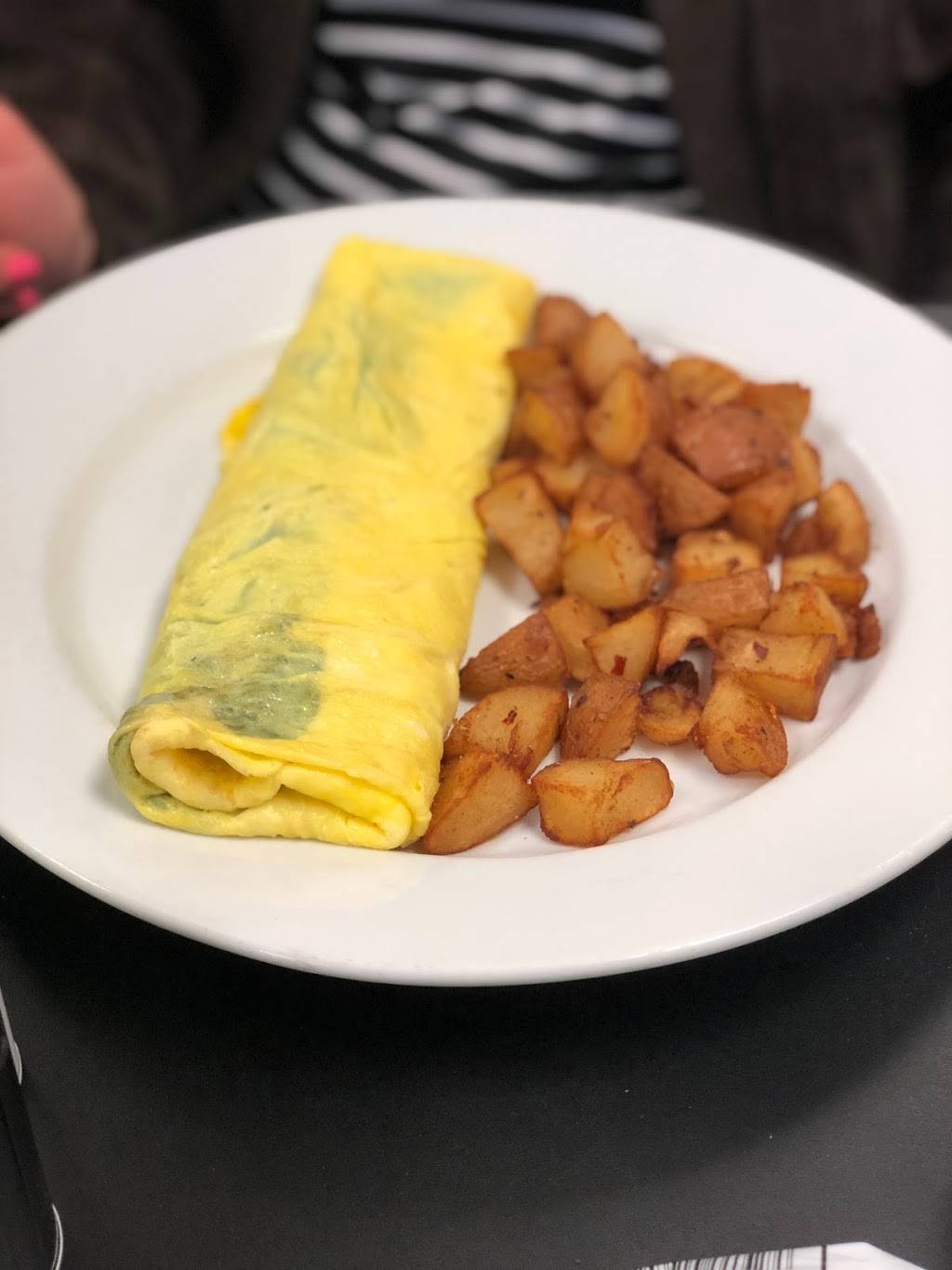 Annettes Restaurant | restaurant | 104 N Dorset Ave, Ventnor City, NJ 08406, USA | 6098228366 OR +1 609-822-8366