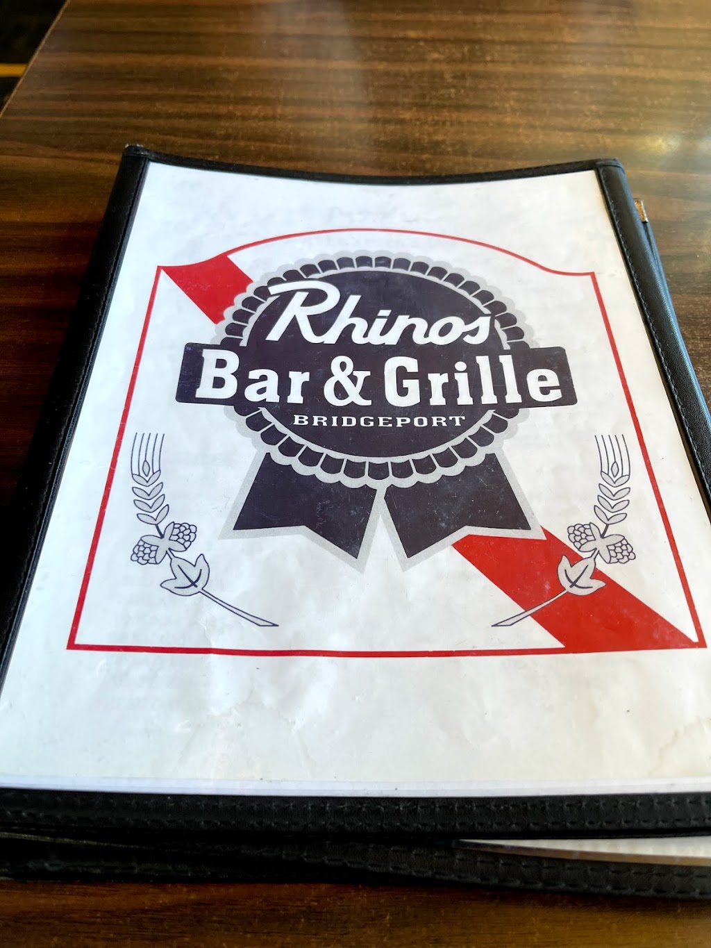 Rhinos Bar & Grille | restaurant | 226 Main St, Bridgeport, CA 93517, USA | 7609327345 OR +1 760-932-7345