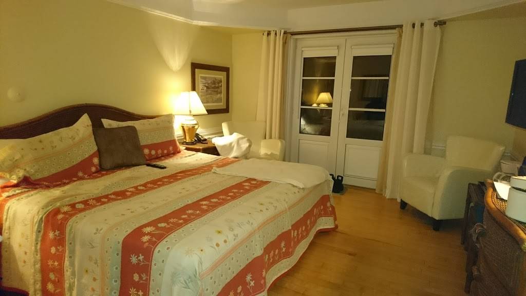 Auberge La Goéliche | restaurant | 22 Rue du Quai, Sainte-Pétronille, QC G0A 4C0, Canada | 4188282248 OR +1 418-828-2248