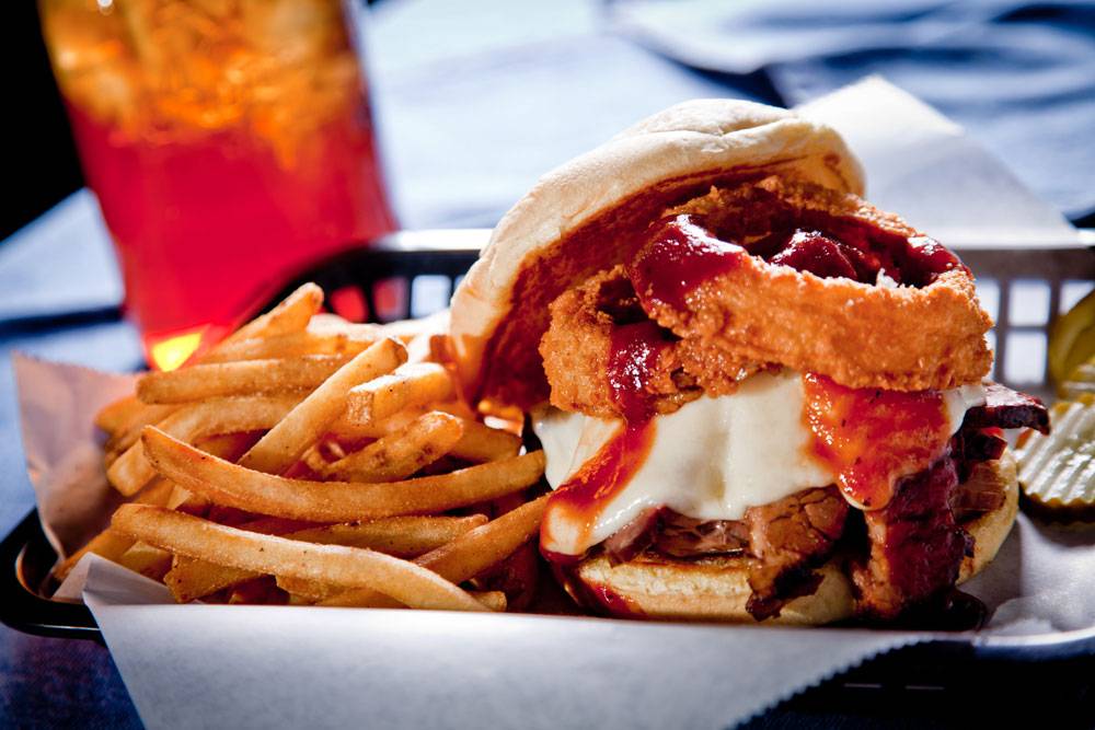 District BBQ | restaurant | 2670 Avenir PL O, Vienna, VA 22180, USA | 7035732370 OR +1 703-573-2370