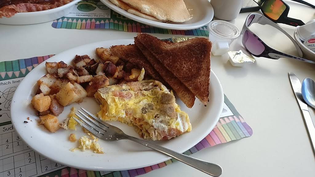 Chez Ben Diner | restaurant | 927 Center St, Manchester, CT 06040, USA | 8606494011 OR +1 860-649-4011