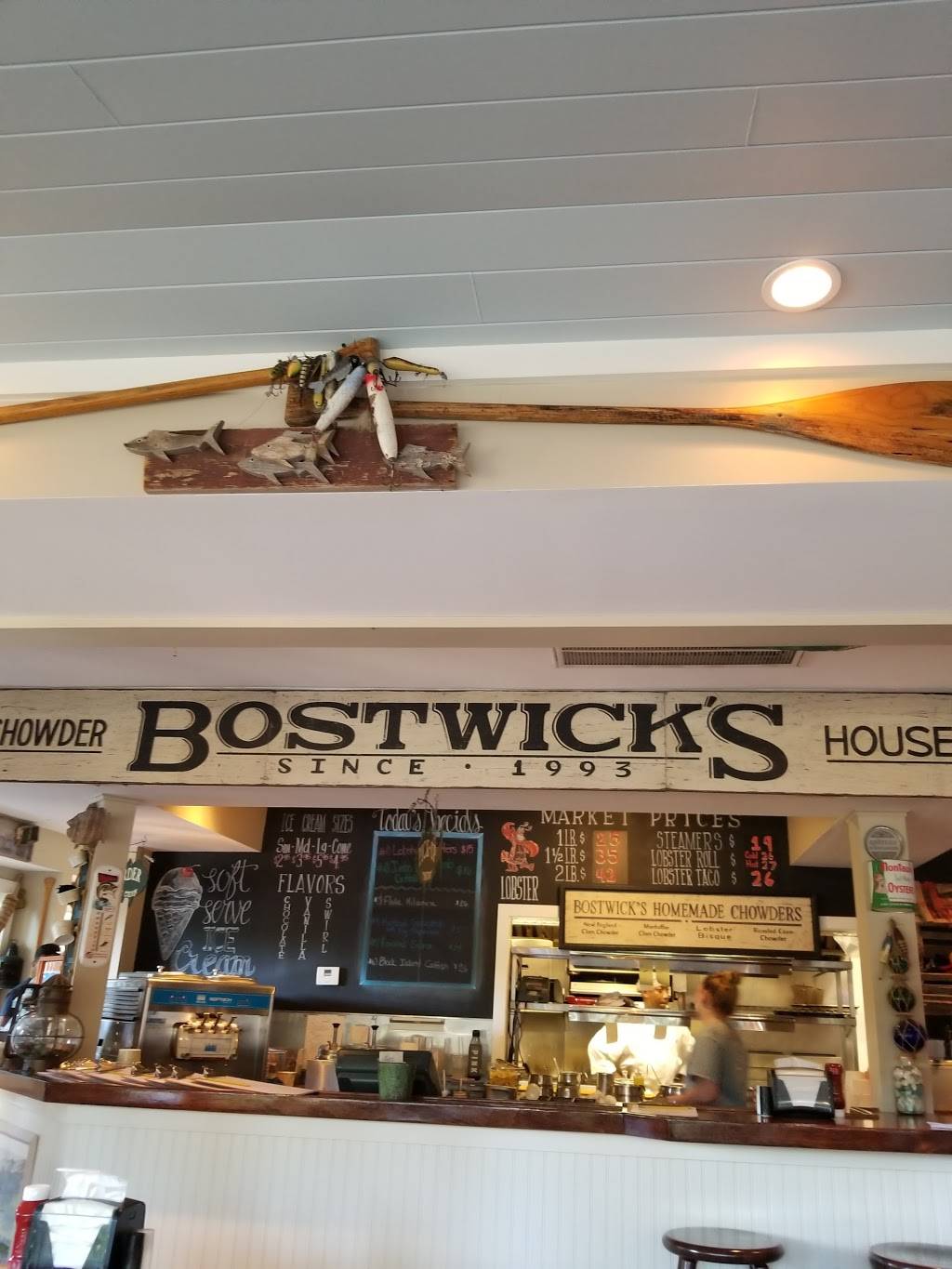 Bostwicks Chowder House | restaurant | 277 Pantigo Rd, East Hampton, NY 11937, USA | 6313241111 OR +1 631-324-1111
