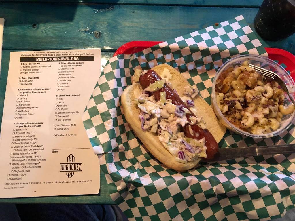 The Doghouzz | restaurant | 1349 Autumn Ave, Memphis, TN 38104, USA | 9012077770 OR +1 901-207-7770