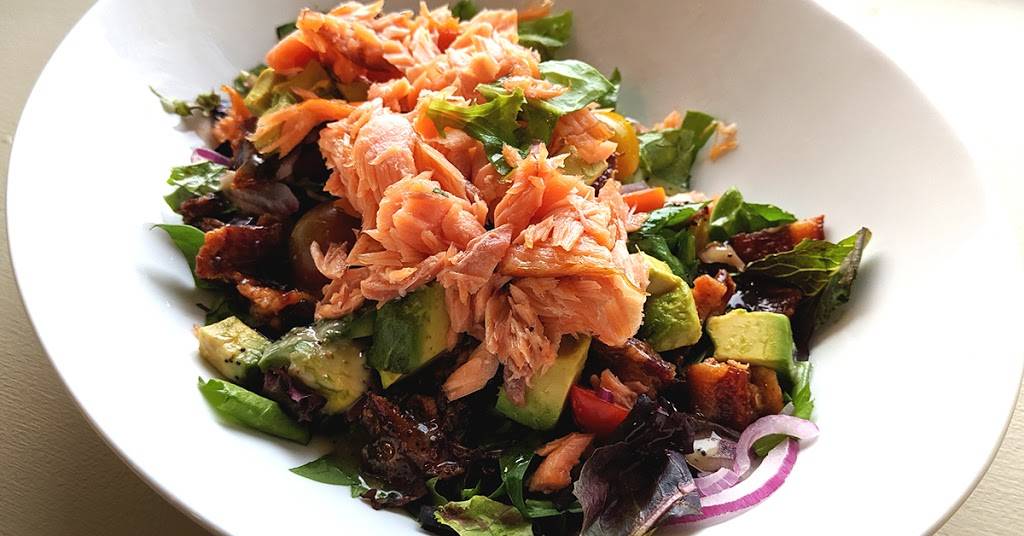 Chequamegon Grill | restaurant | 101 Lake Shore Dr W, Ashland, WI 54806, USA | 7156826727 OR +1 715-682-6727