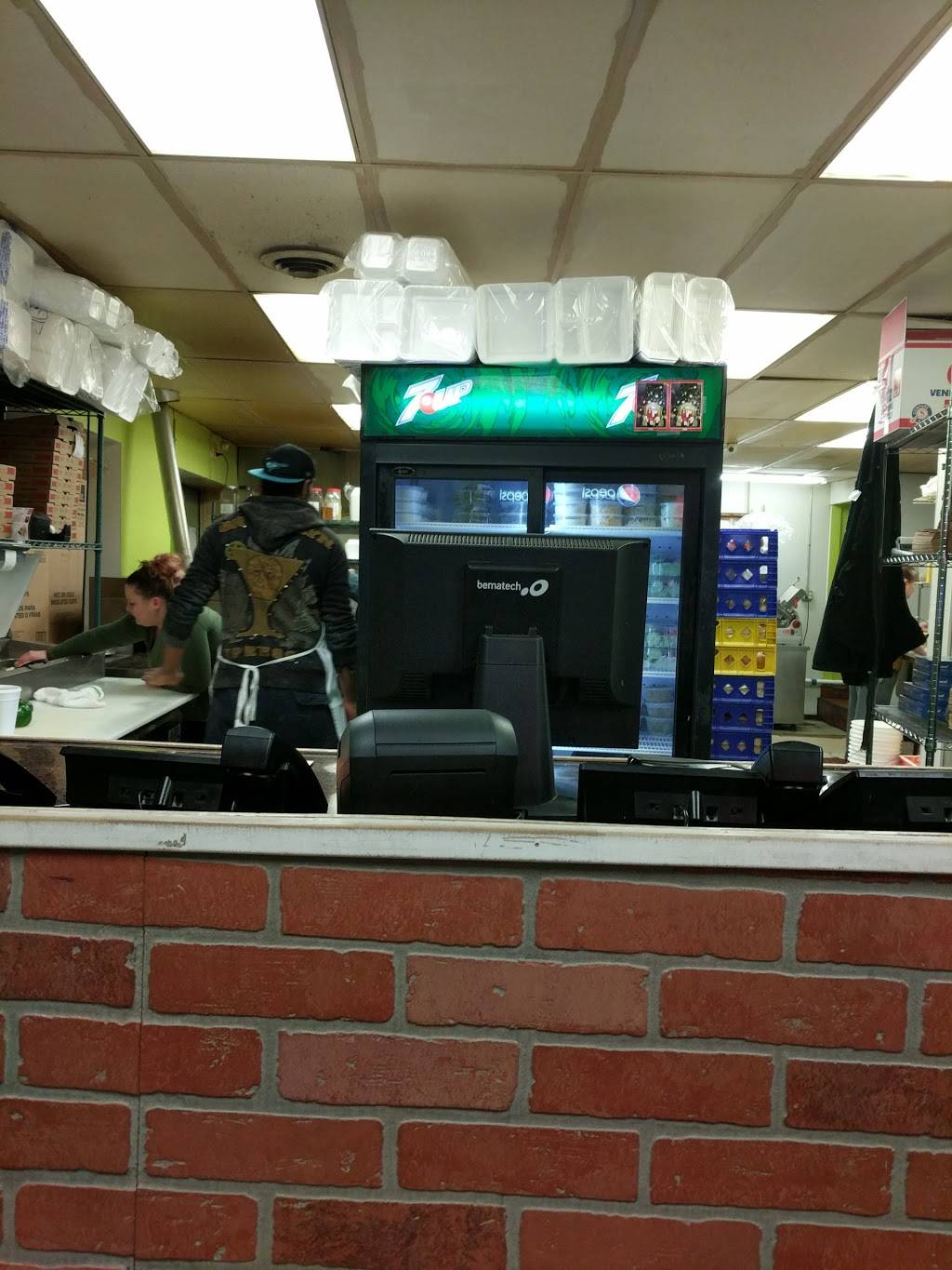 Safas Pizza | meal delivery | 38 N Dundalk Ave, Dundalk, MD 21222, USA | 4102857070 OR +1 410-285-7070