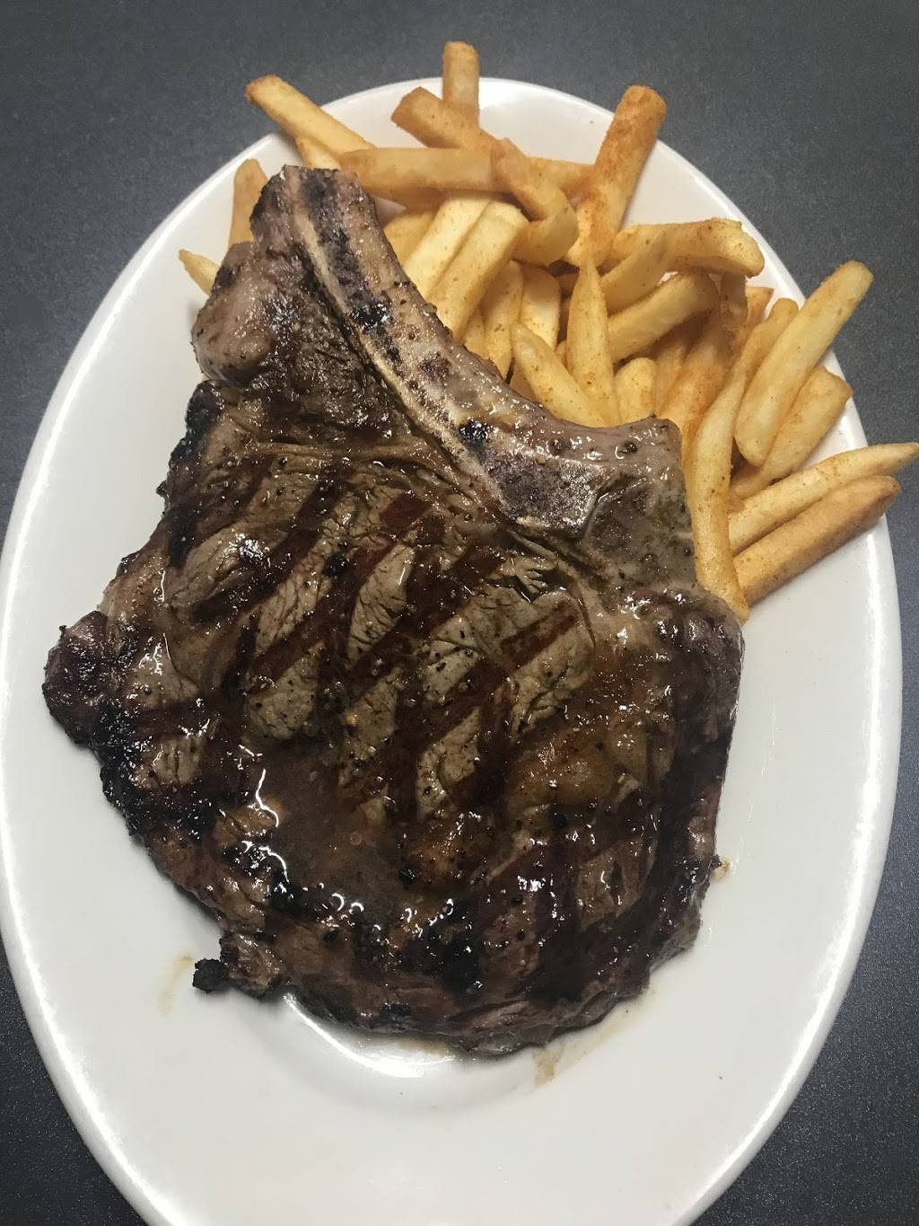 JJs Bar & Grill | restaurant | 7955 Webster St, Highland, CA 92346, USA | 9093514400 OR +1 909-351-4400