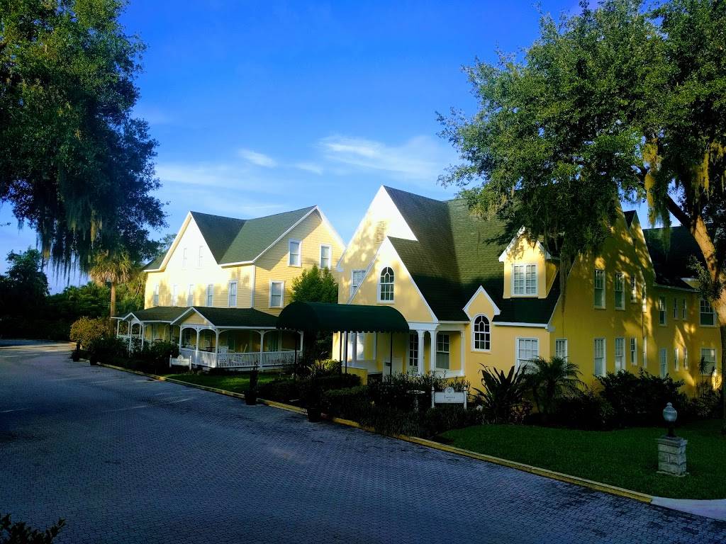 Lakeside Inn | restaurant | 100 Alexander St, Mt Dora, FL 32757, USA | 3523834101 OR +1 352-383-4101