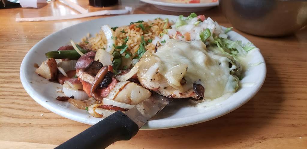 El Chico Cafe | restaurant | 1513 E Bert Kouns Industrial Loop, Shreveport, LA 71105, USA | 3187985777 OR +1 318-798-5777