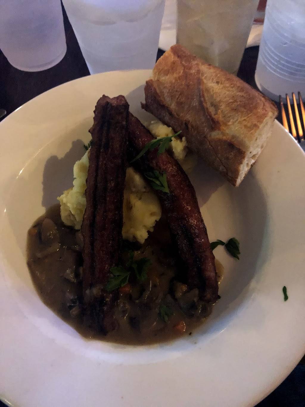 Old Angle Tavern | restaurant | 1848 W 25th St, Cleveland, OH 44113, USA | 2168615643 OR +1 216-861-5643