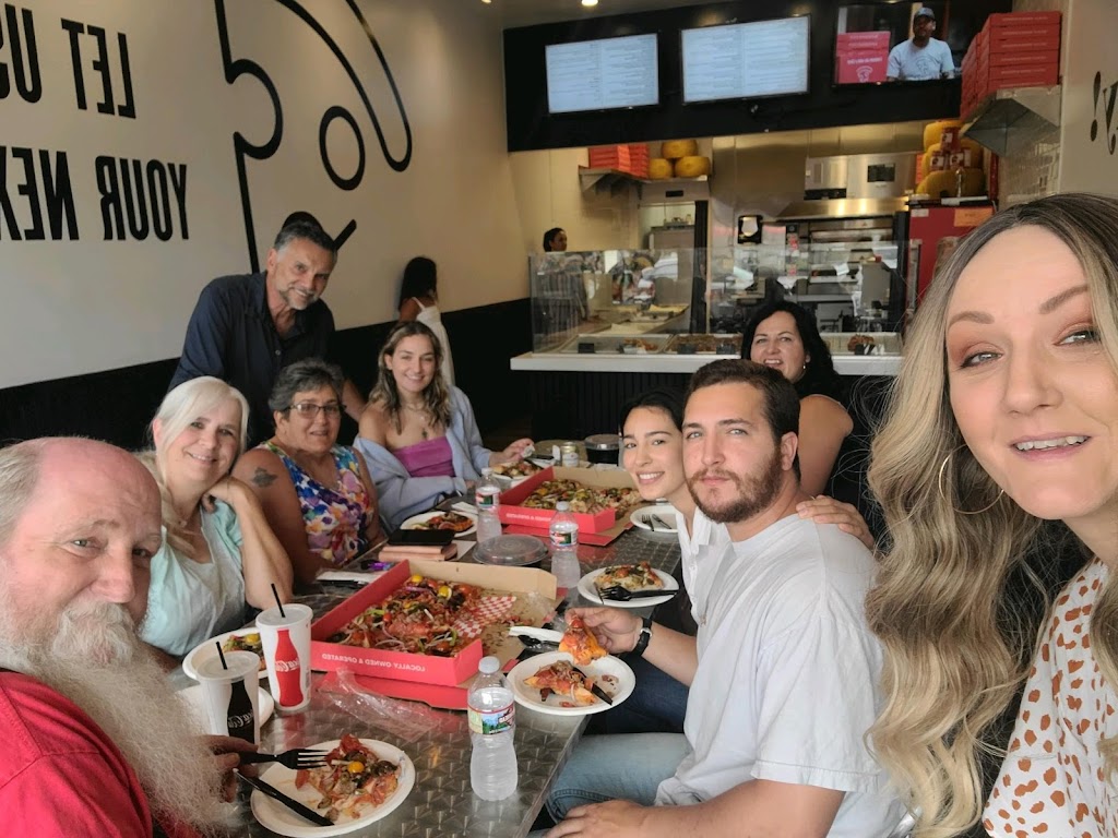 Slices | restaurant | 2801 East Coast Hwy, Corona Del Mar, CA 92625, USA | 9494325190 OR +1 949-432-5190